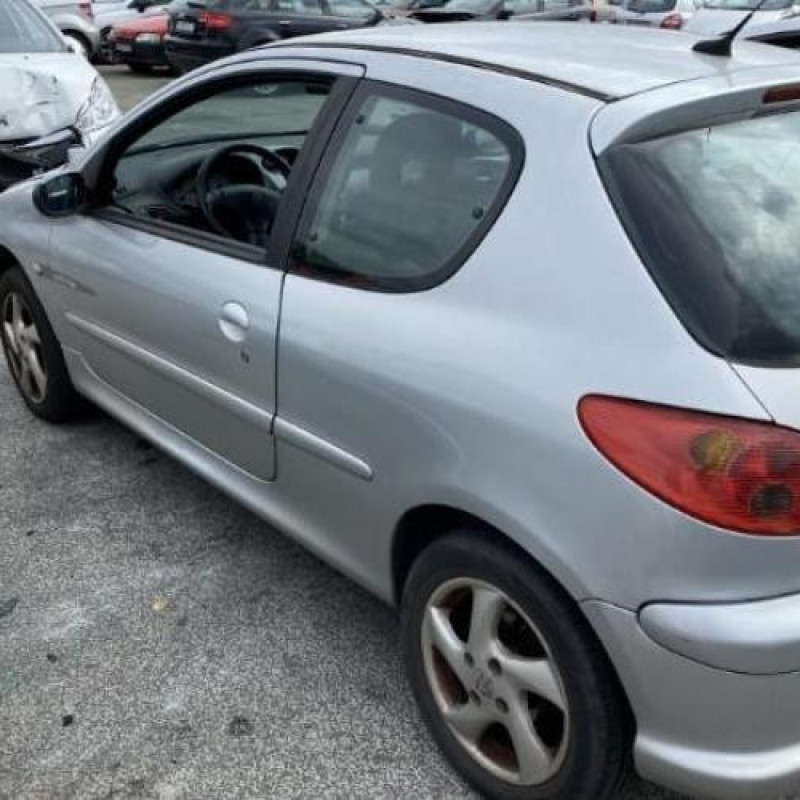 Bouchon de carburant PEUGEOT 206 Photo n°6