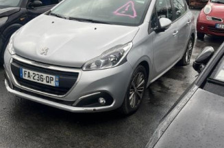 PEUGEOT 208 1 PHASE 2 1.2 VTI - 12V Photo n°1