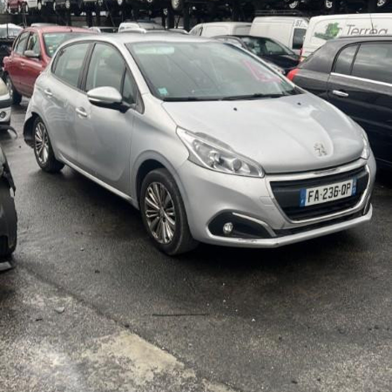 PEUGEOT 208 1 PHASE 2 1.2 VTI - 12V Photo n°2