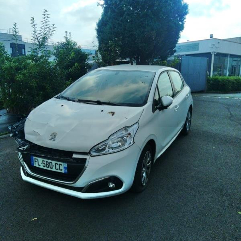 PEUGEOT 208 1 PHASE 2 1.2 VTI - 12V Photo n°3