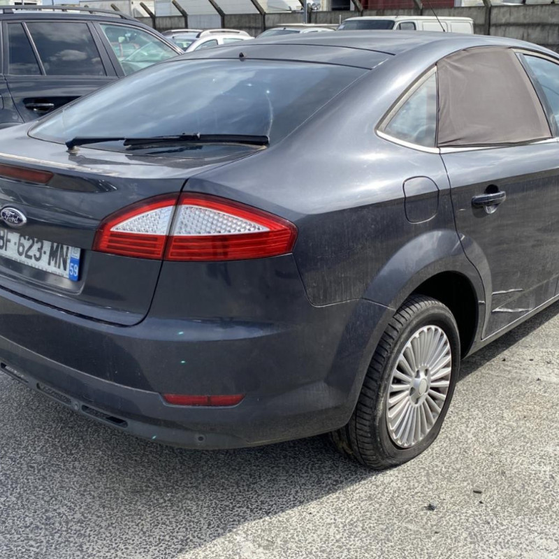 FORD MONDEO 3 PHASE 1 1.8 TDCI - 8V TURBO Photo n°14