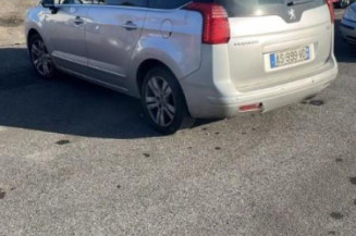 Vitre arriere droit PEUGEOT 5008 1