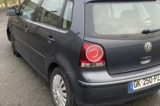 Vitre arriere droit VOLKSWAGEN POLO 4