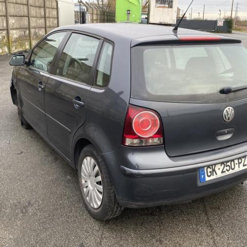 Vitre arriere droit VOLKSWAGEN POLO 4 Photo n°9