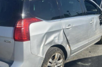 Arret de porte arriere droit PEUGEOT 5008 1