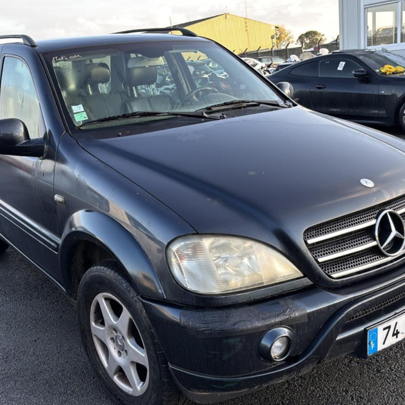 MERCEDES CLASSE M 163 PHASE 1 ML 270 2.7 CDI - 20V L5 TURBO 4X4 Photo n°2