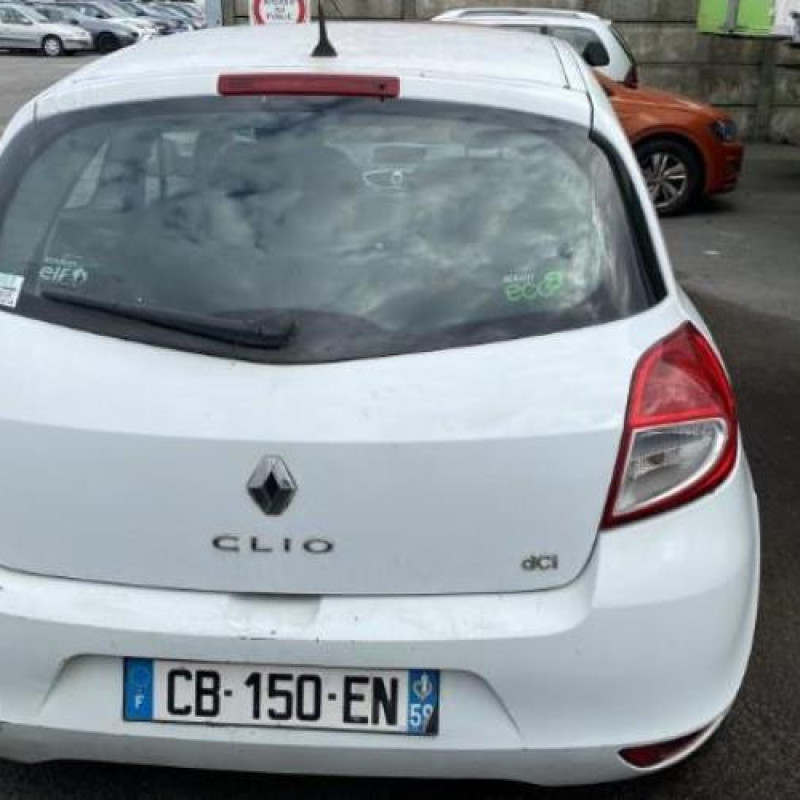 Boitier UCH RENAULT CLIO 3 Photo n°8