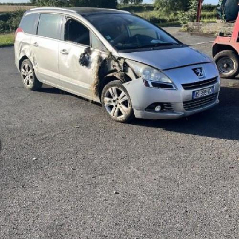 Radar anti-collision  PEUGEOT 5008 1 Photo n°5