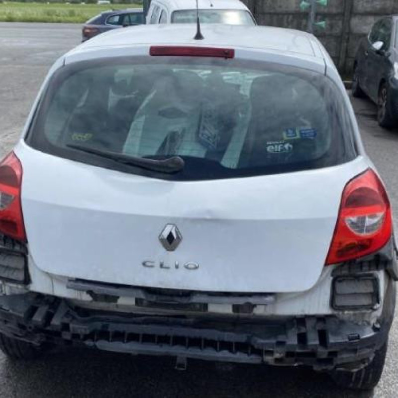 Boitier UCH RENAULT CLIO 3 Photo n°9