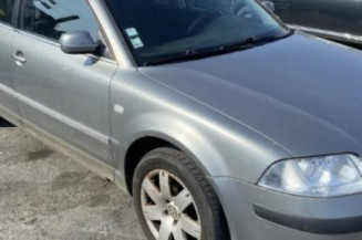 Vitre arriere droit VOLKSWAGEN PASSAT 4