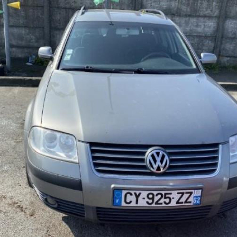 Vitre arriere droit VOLKSWAGEN PASSAT 4 Photo n°14