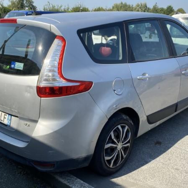 RENAULT GRAND SCENIC 3 PHASE 1 1.5 DCI - 8V TURBO Photo n°13