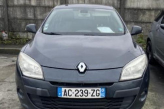 Pare boue arriere gauche RENAULT MEGANE 3 Photo n°1