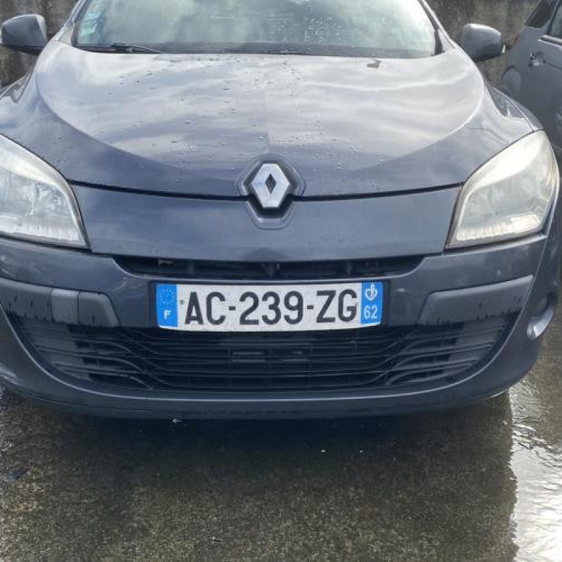 Pare boue arriere gauche RENAULT MEGANE 3 Photo n°17