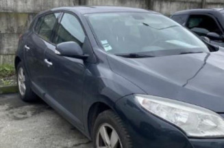 Pare boue avant gauche RENAULT MEGANE 3