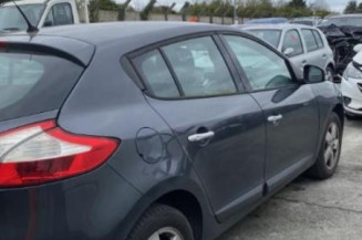 Pare boue avant gauche RENAULT MEGANE 3