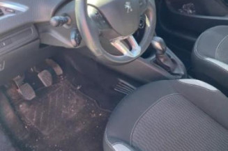 Leve vitre mecanique arriere droit PEUGEOT 208 1