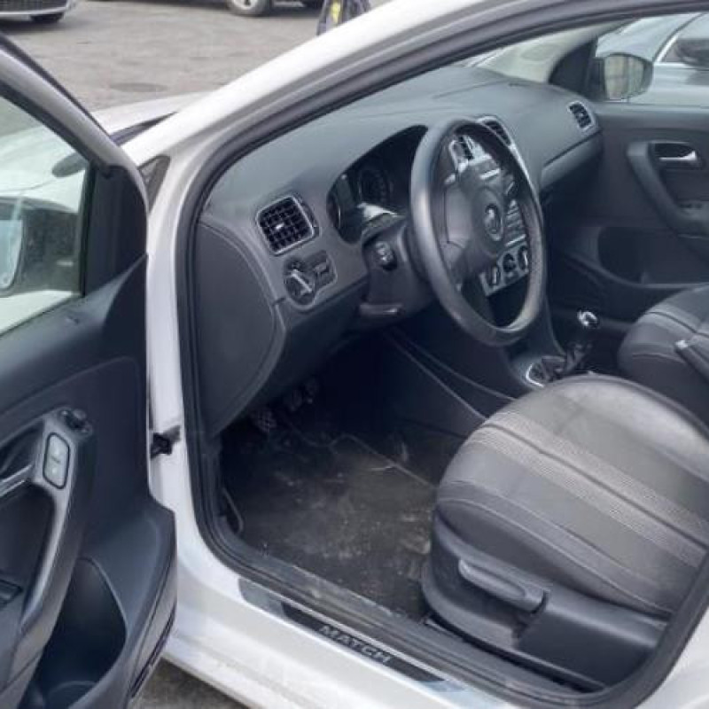 Poignee interieur arriere droit VOLKSWAGEN POLO 5 Photo n°13