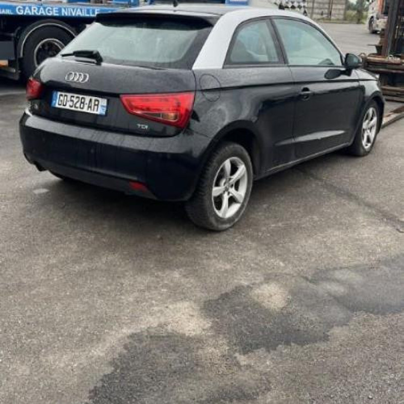 Poignee porte avant gauche AUDI A1 1 Photo n°6