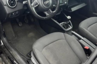 Poignee porte avant gauche AUDI A1 1