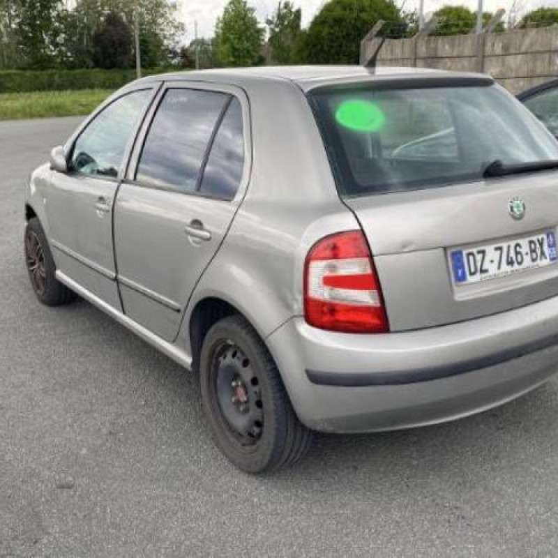 Pare choc arriere SKODA FABIA 1 Photo n°4