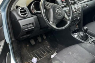 Poignee interieur avant droit MAZDA 3 1