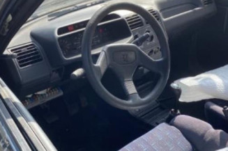 Arret de porte arriere droit PEUGEOT 205