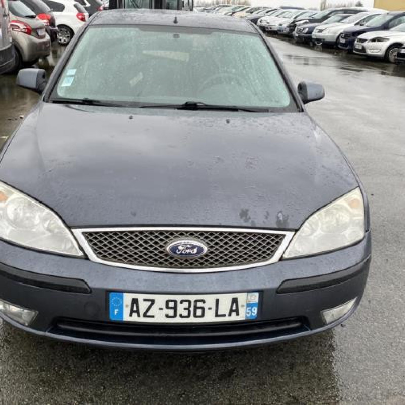 Vitre arriere droit FORD MONDEO 2 Photo n°2