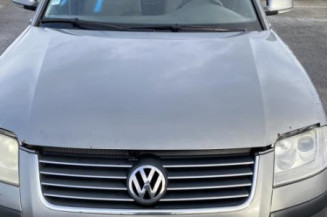 Poignee interieur avant droit VOLKSWAGEN PASSAT 4