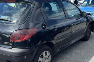 Pare boue arriere droit PEUGEOT 206