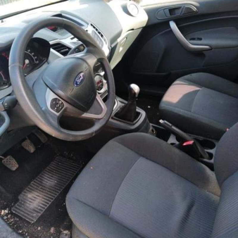 Poignee interieur avant droit FORD FIESTA 6 Photo n°5