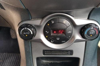 Poignee interieur avant droit FORD FIESTA 6