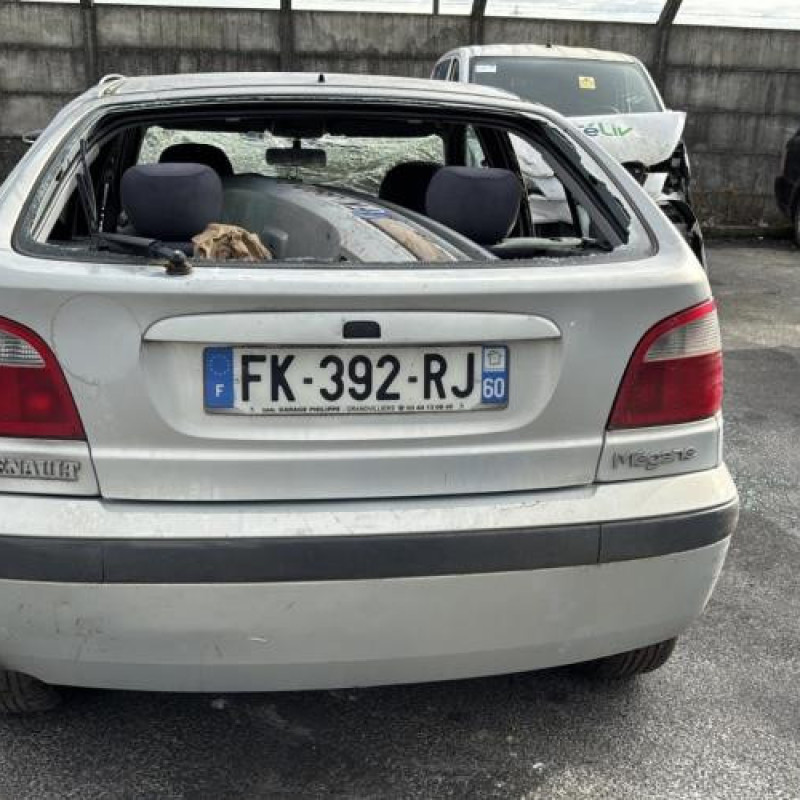 Leve vitre mecanique arriere droit RENAULT MEGANE 1 Photo n°5