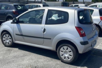 Crochet de remorquage RENAULT TWINGO 2