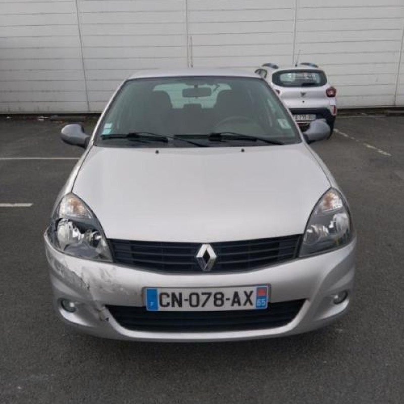 Vitre arriere droit RENAULT CLIO 2 CAMPUS Photo n°7