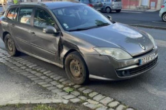 Crochet de remorquage RENAULT LAGUNA 3