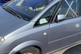 Pare boue avant gauche OPEL MERIVA A