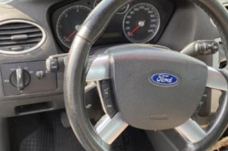 Pare boue avant droit FORD FOCUS 2