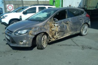 Custode arriere gauche FORD FOCUS 3