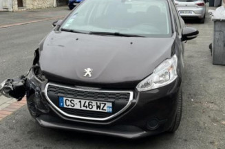 Ecran GPS PEUGEOT 208 1