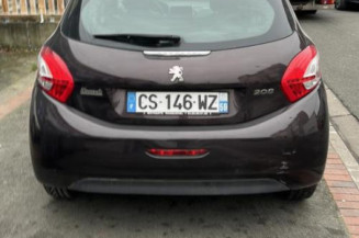 Ecran GPS PEUGEOT 208 1