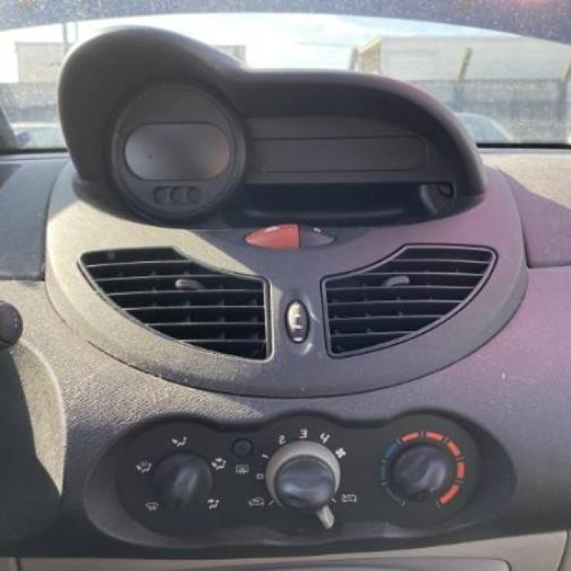 Air bag passager RENAULT TWINGO 2 Photo n°14