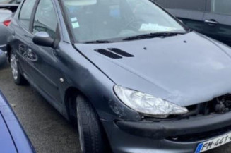 Pare choc arriere PEUGEOT 206