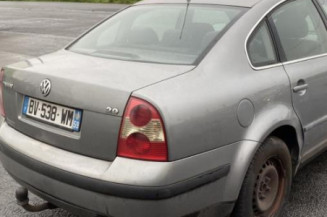 Pare choc arriere VOLKSWAGEN PASSAT 4