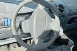 Pare boue avant gauche RENAULT TWINGO 1