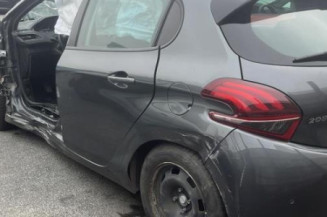 Pare choc arriere PEUGEOT 208 1