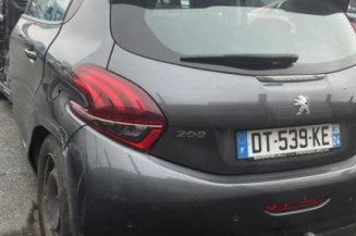 Pare choc arriere PEUGEOT 208 1