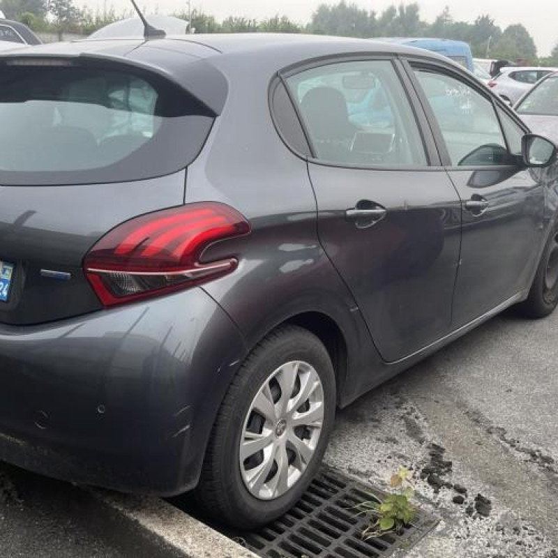 Pare choc arriere PEUGEOT 208 1 Photo n°4