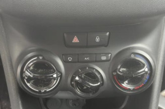 Réservoir AdBlue PEUGEOT 208 1