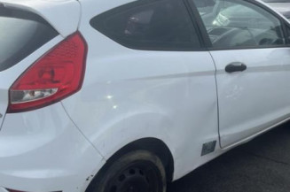 Poignee porte avant gauche FORD FIESTA 6